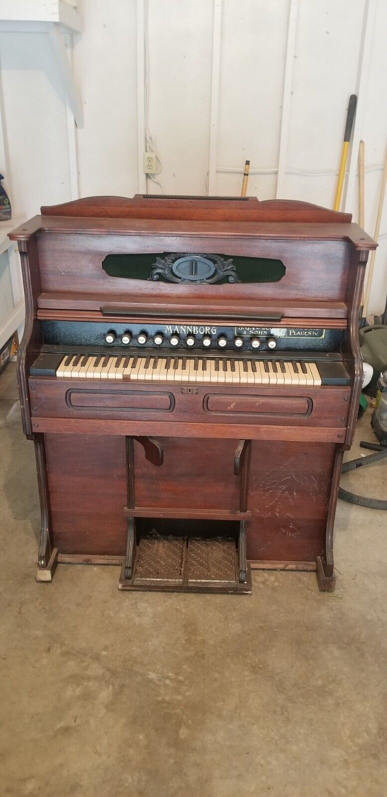 Mannborg Pump Organ, Reed Organ